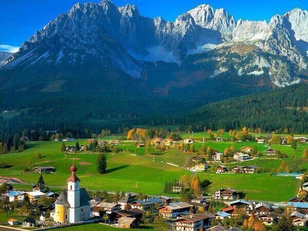 Austria, land of drop-dead gorgeous Alpine settings!