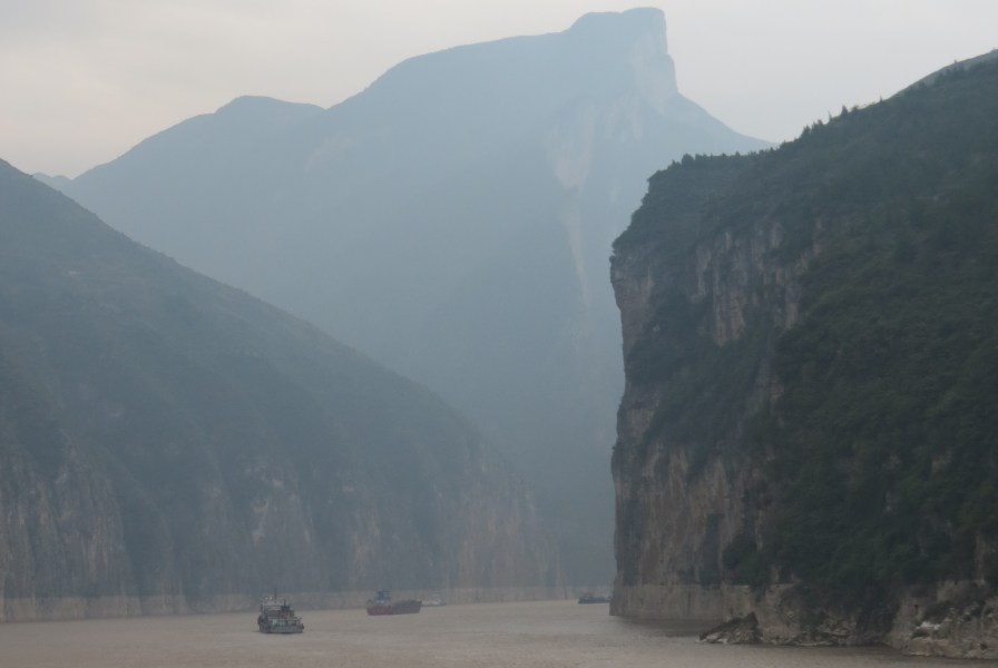 Three Gorges Dam river cruise !
