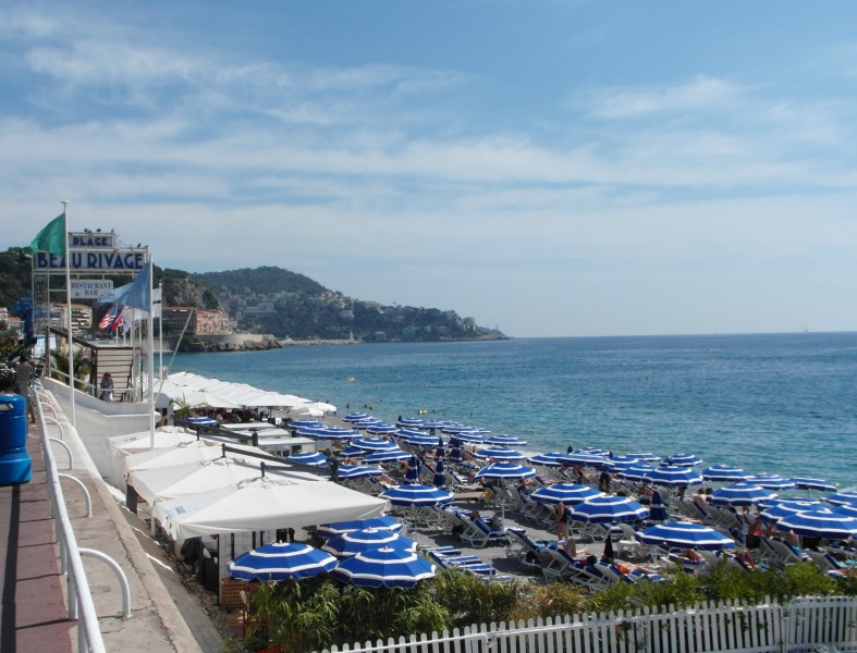 Topless Beach: Plage Beau Rivage in Nice