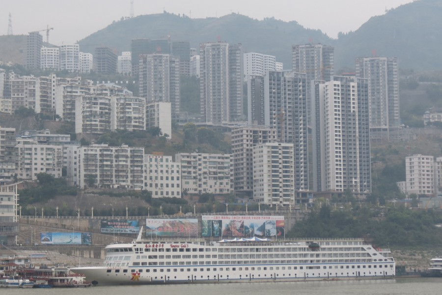 Cruise Ships : the Yangtze Gold One !