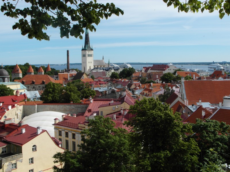 Tallinn Estonia ~ A walking tour of historic touristy Tallinn