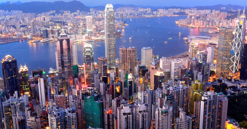 Travel destinations of a lifetime: Hong Kong (photo destinations.flysaa.com)