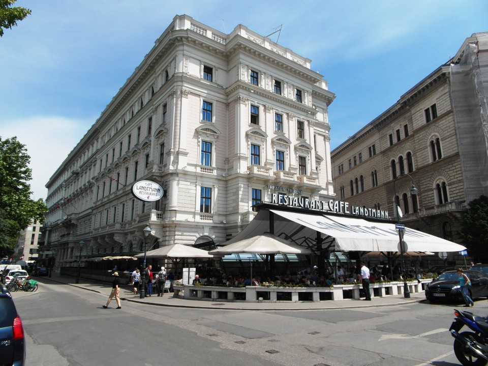 Vienna cafes and coffee houses : Cafe Landtmann