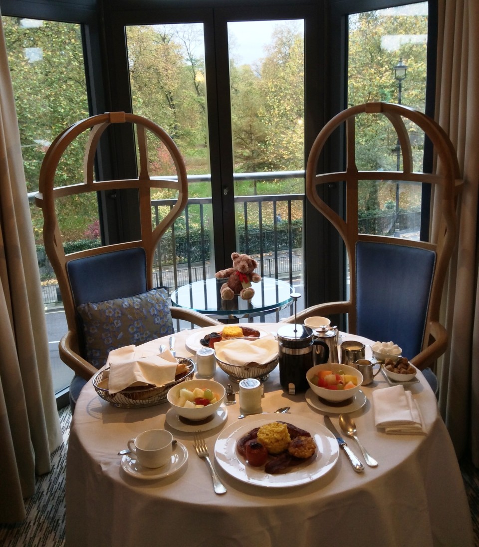Park View room breakfast at the Athenaeum Hotel in London, England