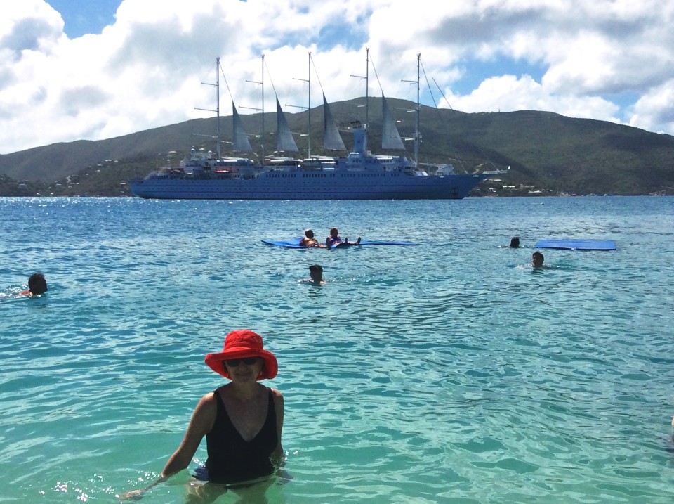 Yacht Cruising the Caribbean in style with Windstar Cruises : Fun in the sun at Prickley Pear Island