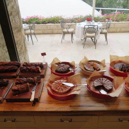 Israeli Breakfast : Cakes