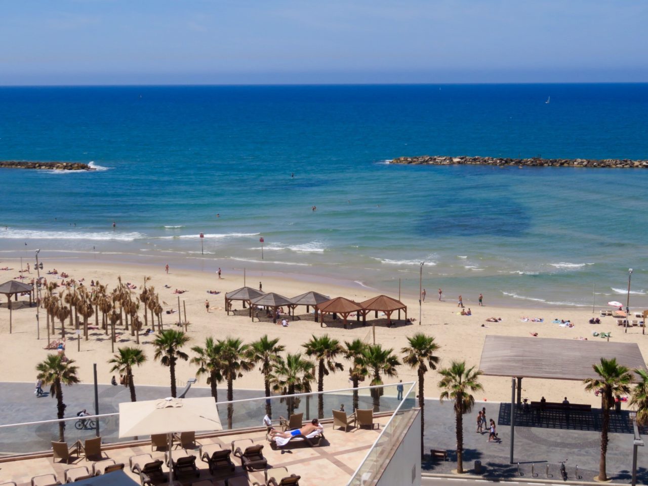 Tel Aviv Beach : View of Frishman Beach from our hotel room window