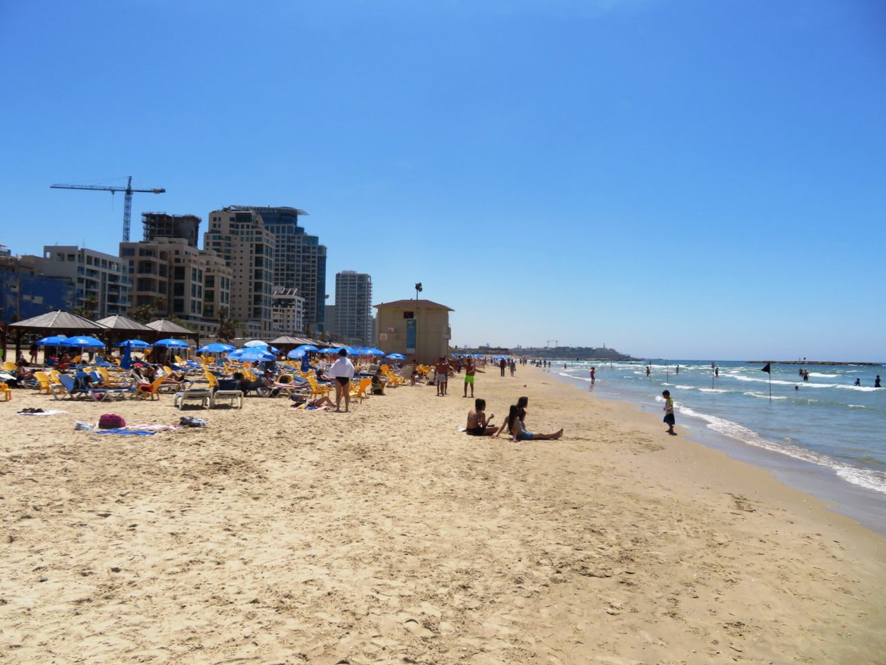 Vacationing in Israel ... The Tel Aviv Beach