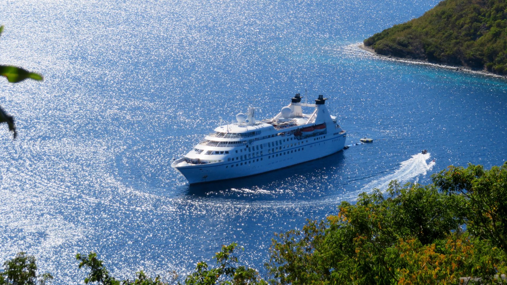 Windstar Cruises Star Legend in Baie des Saintes, Guadeloupe