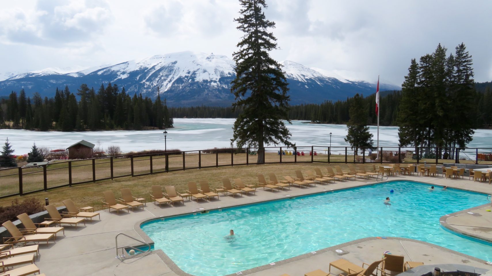 The Fairmont Jasper Park Lodge in Jasper, Alberta ! Rocky Mountaineer ~ The Trip of a Lifetime ...