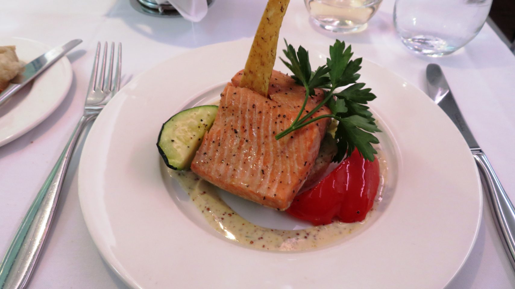 <em><strong>Rocky Mountaineer</strong></em> ~ Fine Dining with Spectacular Views