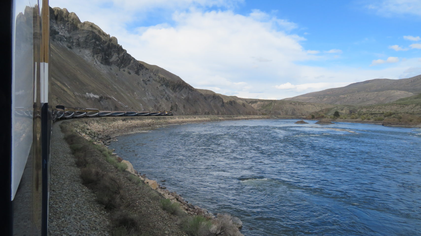 <em><strong>Rocky Mountaineer</strong></em> ~ Fine Dining with Spectacular Views