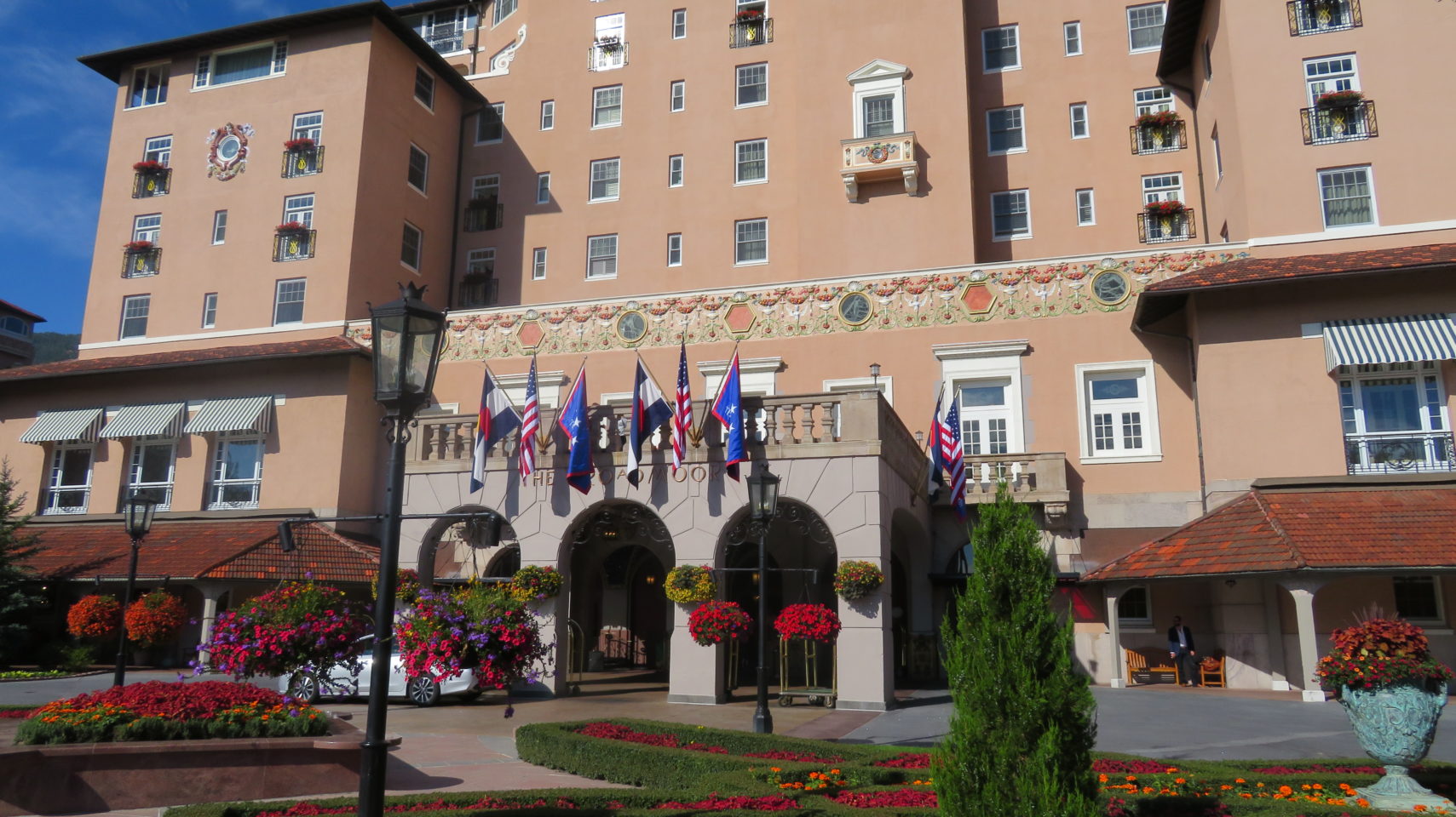 <em><strong>The Broadmoor</strong></em> ~ One of the Finest Resorts in the World